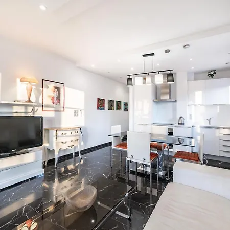 One Bedroom Heart Of Apartment